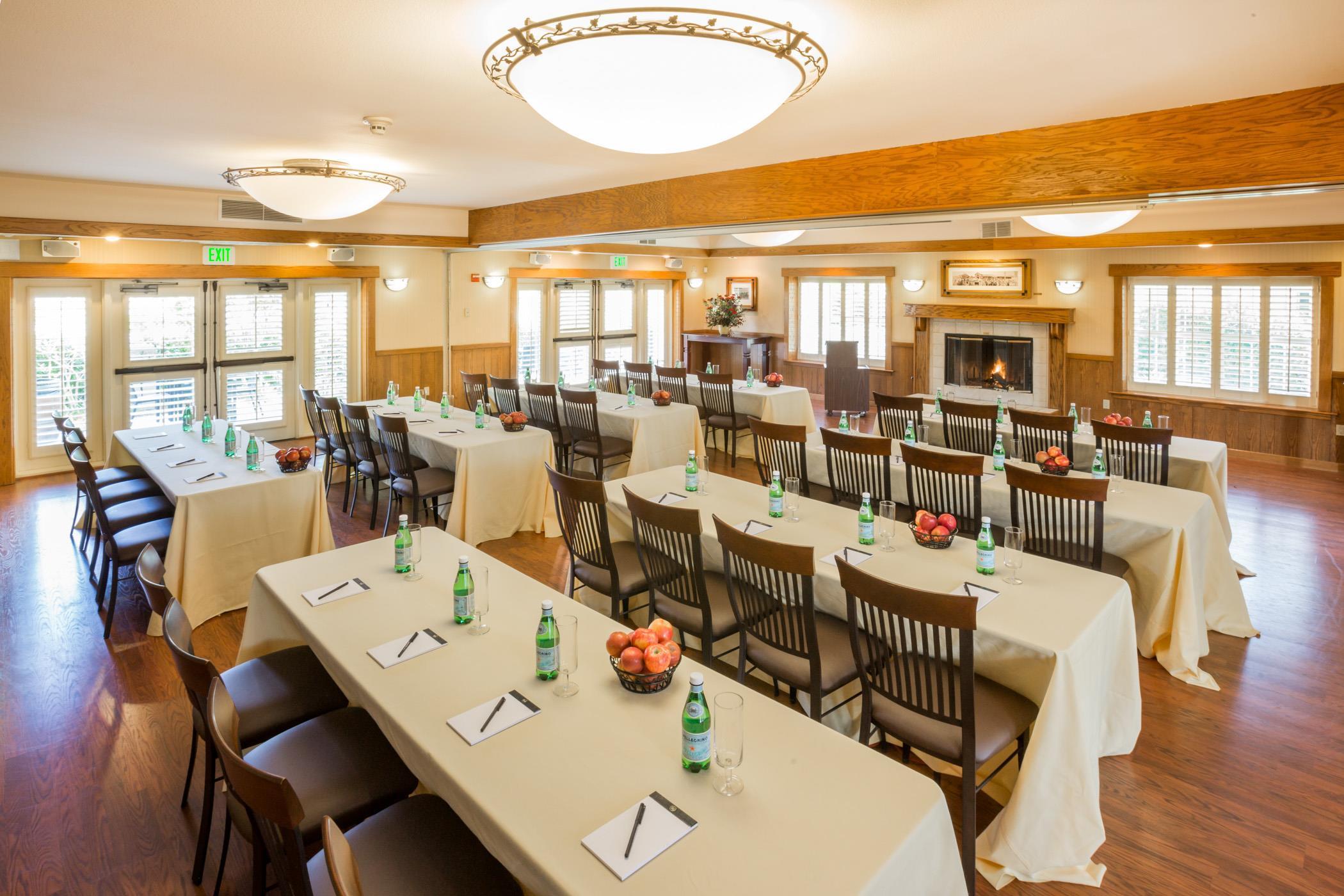 Valley Inn, Tapestry Collection By Hilton Hotel