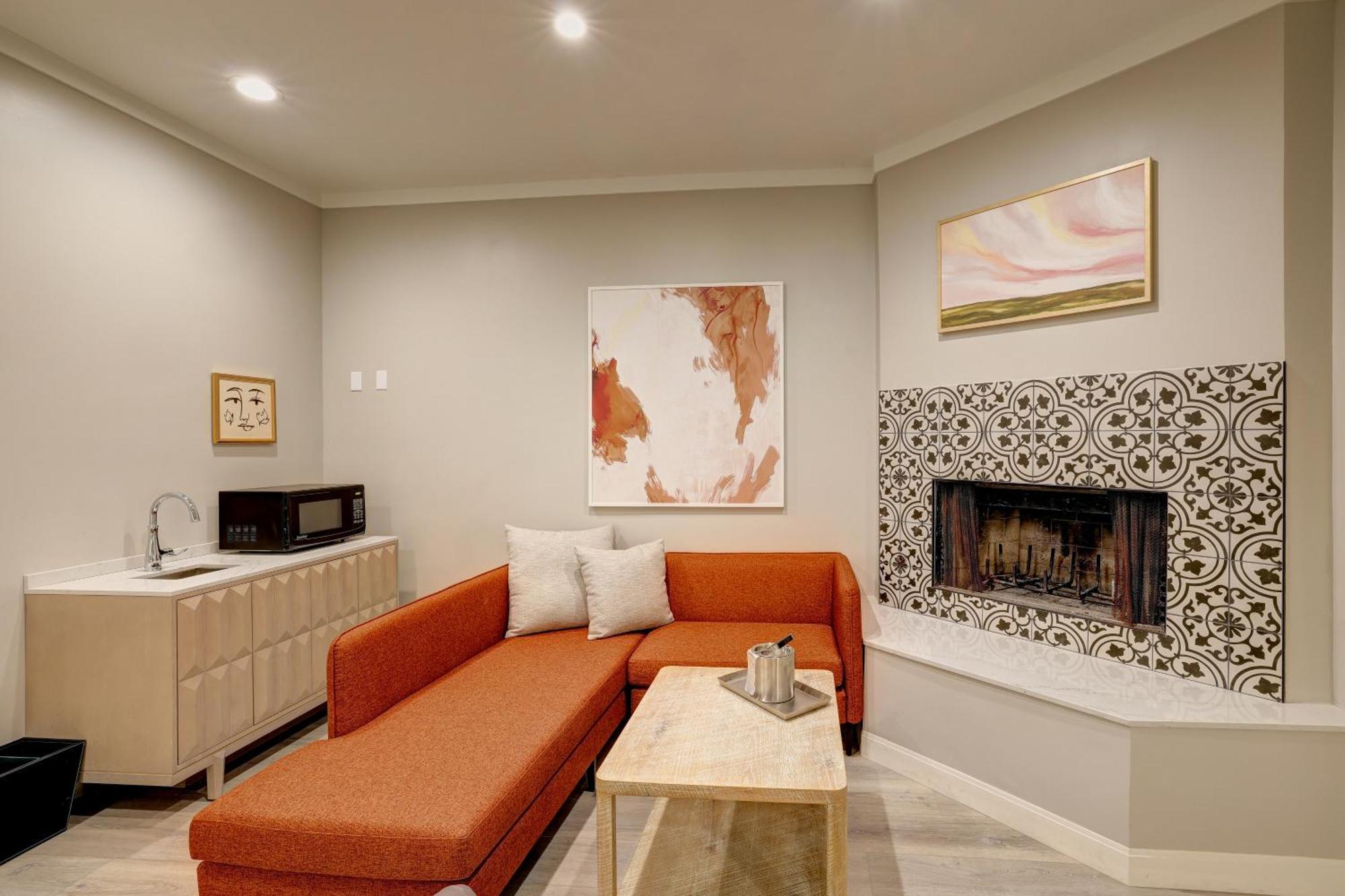 Valley Inn, Tapestry Collection By Hilton Hotel 3*