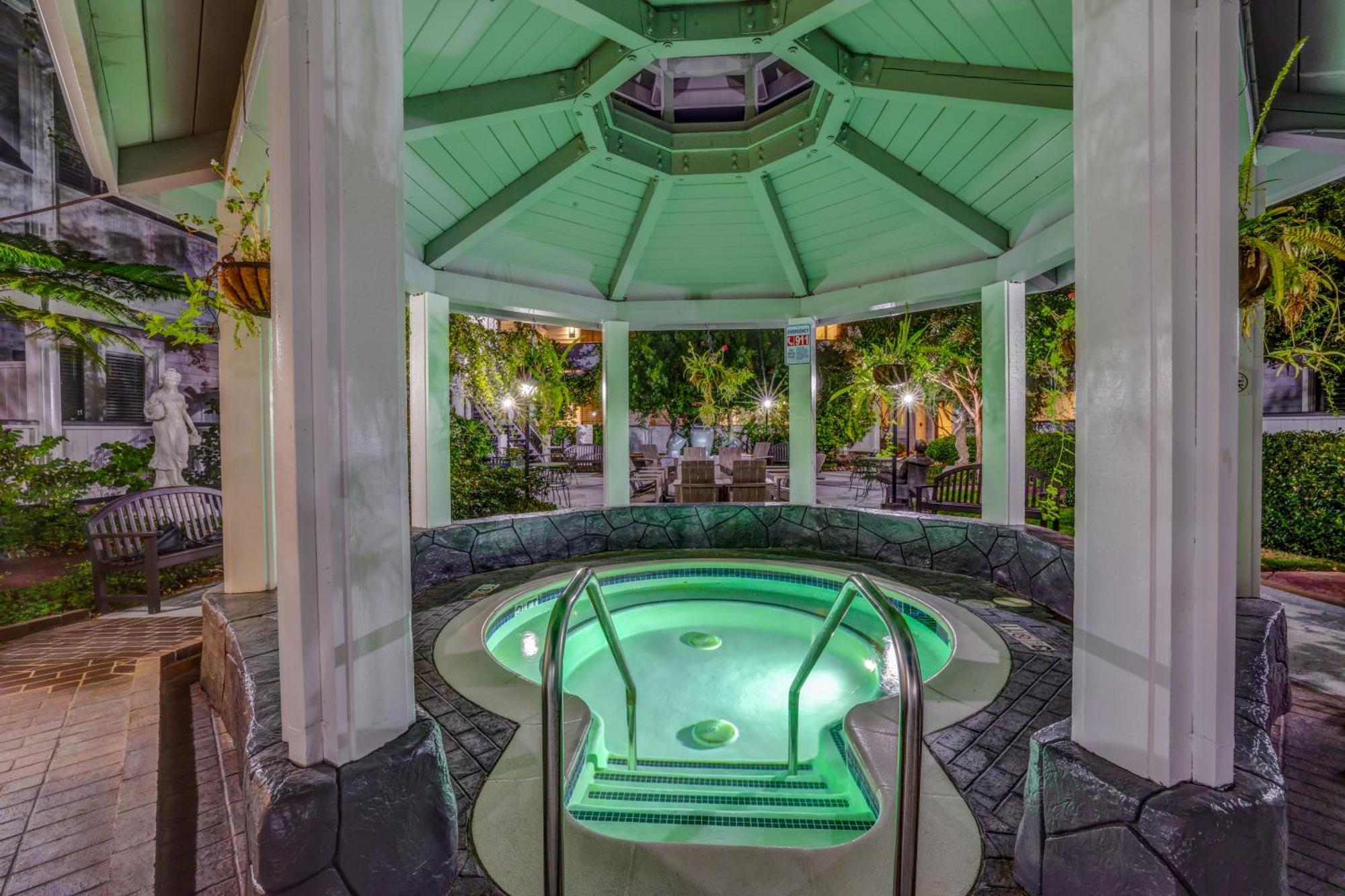 Valley Inn, Tapestry Collection By Hilton Hotel 3*
