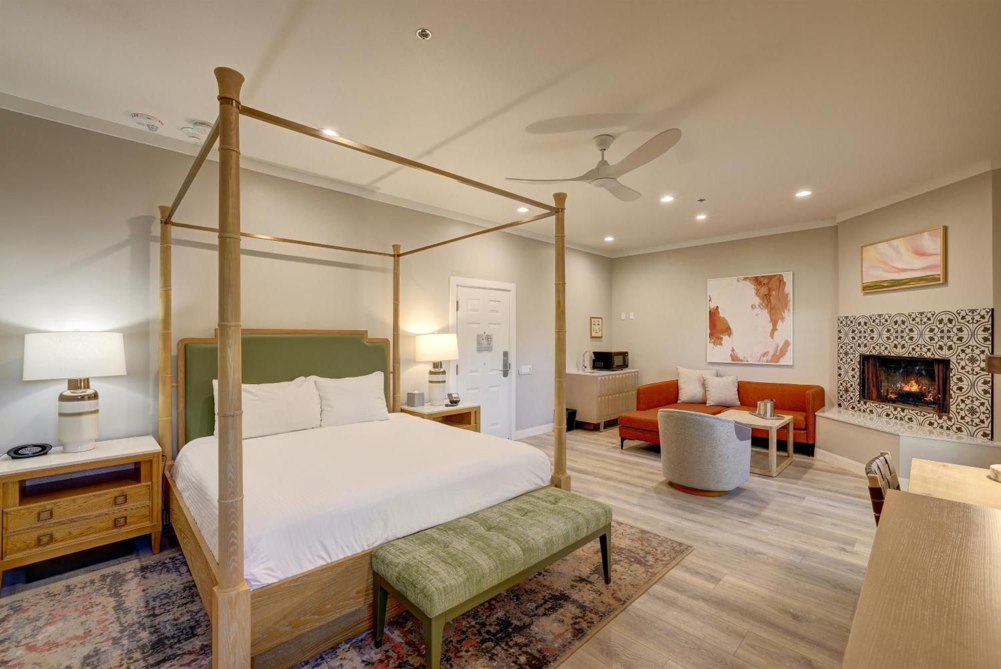 Valley Inn, Tapestry Collection By Hilton
