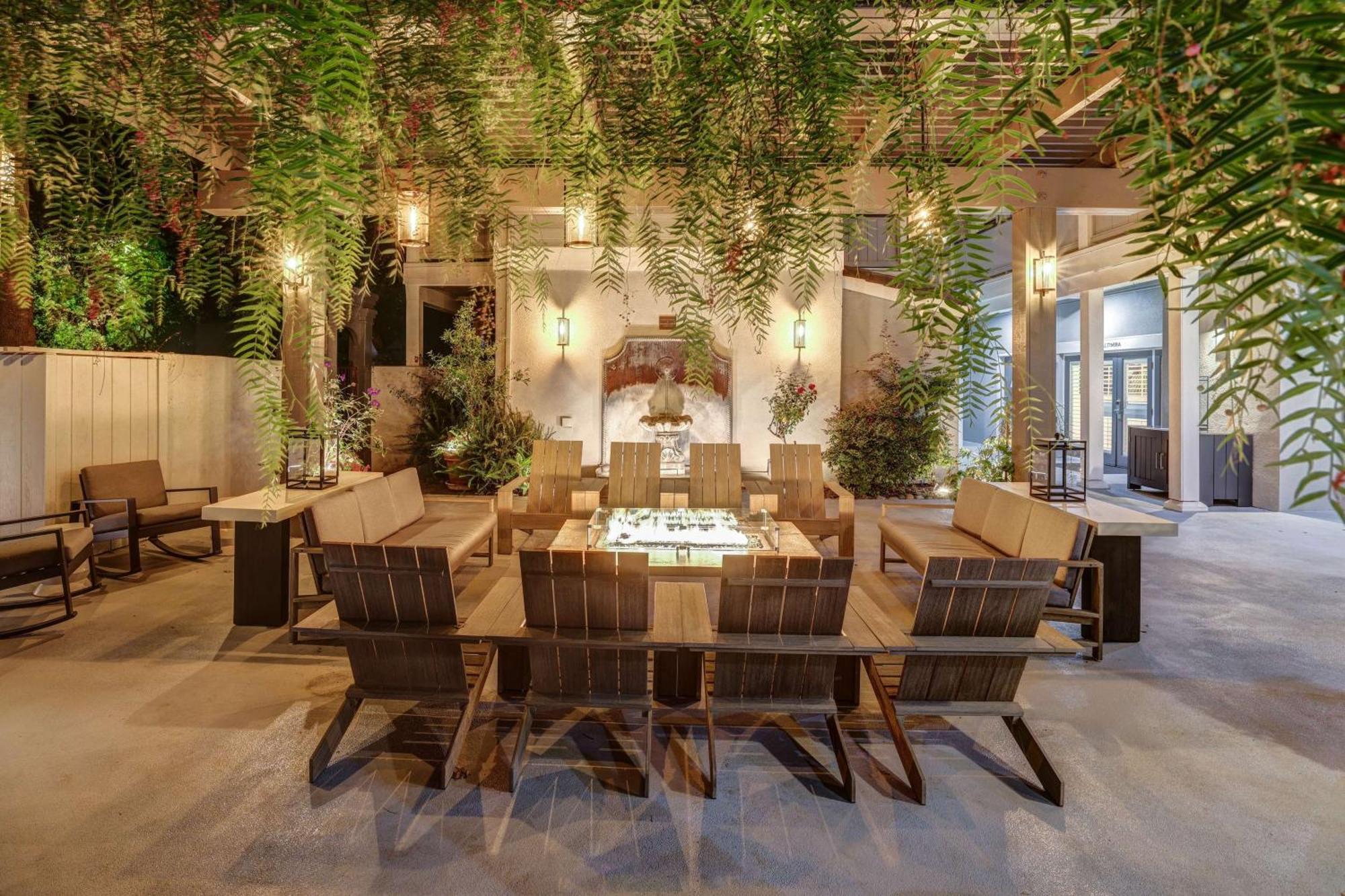 Valley Inn, Tapestry Collection By Hilton Sonoma