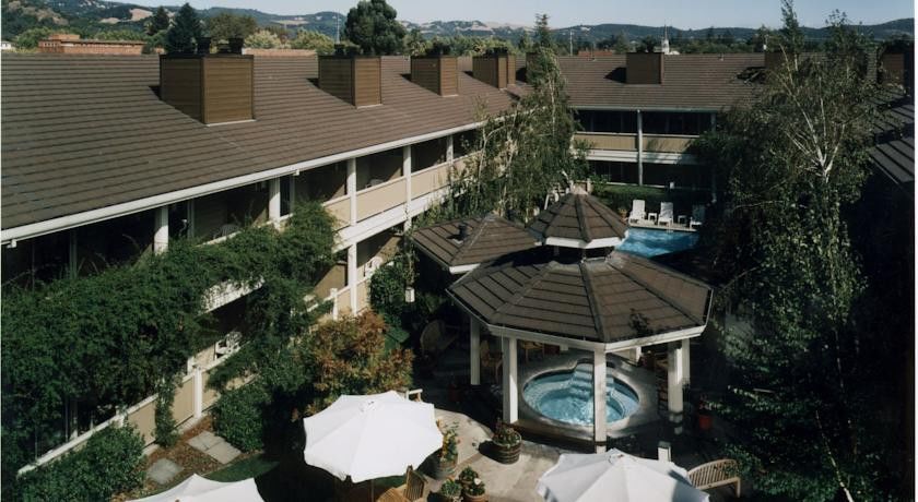 Hotel Valley Inn, Tapestry Collection By Hilton